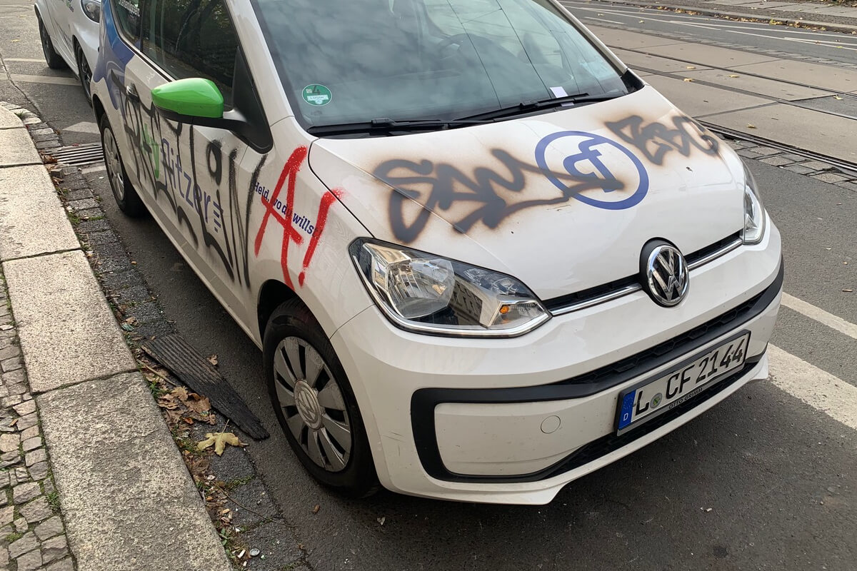 Vandalismus auf den Fildern: Wer zahlt, wenn der Autospiegel demoliert  wird? - Esslingen
